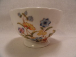 Aynsley Tea Cup English Bone China White Floral Pattern - £12.64 GBP