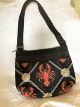 My Maine Bag Lobster Shells Tapestry - $338.70 MXN