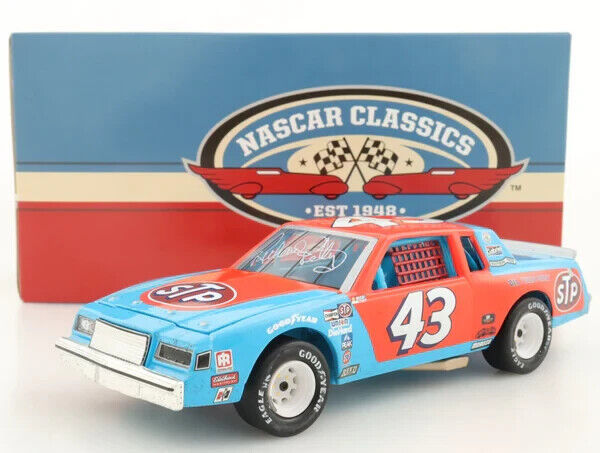 Primary image for Richard Petty Signed 1981 North Wilkesboro Win 1:24 Diecast Car