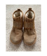UGG Brown Suede Boots With Logo Strap - Cozy &amp; Stylish Foot Warmers For ... - $380.13 MXN