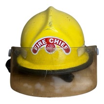 Vintage 1972 Firefighter Helmet Safeco Chieftan Citation Cpt Shield Gree... - $2,211.42 MXN