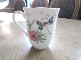 Lenox Butterfly Meadow Coffee Tea Mug Dragonfly Pattern Louise LeLuyer - £7.89 GBP
