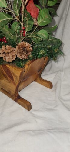 Wood Sleigh Holiday Christmas Centerpiece Decoration Holly Cardinal Pretty Item image 7