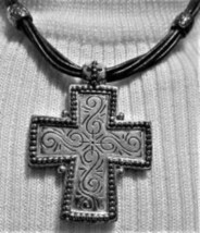 Premier Designs Maltese Cross Rope Necklace - £14.51 GBP