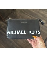 Michael Kors Saylor Large Leather Pouchette Wristlet Black - $125.67 CAD