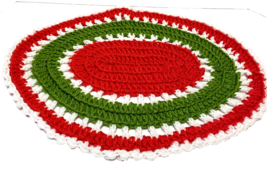 Vintage Handmade Crocheted Oval Christmas Table Centerpiece Placemat 18x14 in - £16.05 GBP