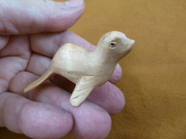 (Q210-9) small baby Seal sea lion Satinwood WOOD carving wooden FIGURINE seals - £8.56 GBP