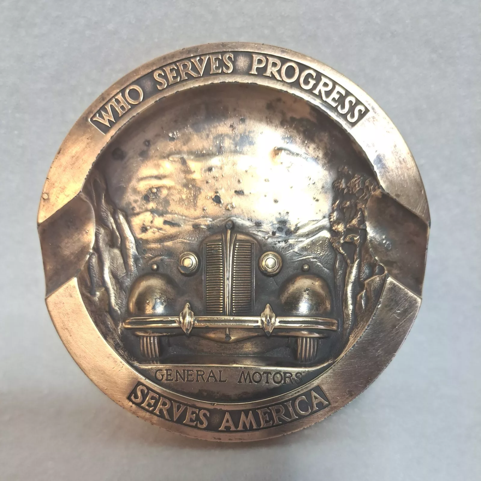 GENERAL MOTORS BRASS ASHTRAY Who Serves Progress-Serves America- Vintage... - £47.58 GBP