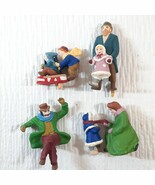 MR CHRISTMAS HOLIDAY SKATERS POND Replacement part man woman girl boy sl... - $146.53 MXN