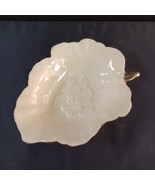 Vintage   Leaf Shaped Ivory Gold Trim Candy Dish Bowl - $110.92 MXN