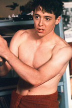 Matthew Broderick Towel Around Waist Ferris Bueller&#39;S Day Off 11x17 Mini Poster - £10.21 GBP
