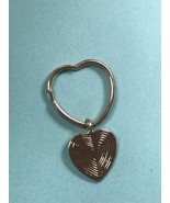 Estate Ridge Thin Goldtone Heart w Heart Shaped Ring Key Chain – 1.25 in... - £7.48 GBP