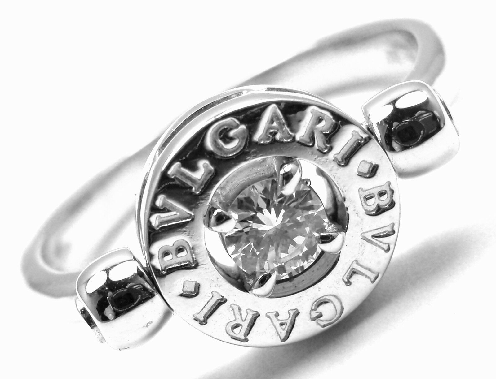 Authentic! Bvlgari Bulgari Flip 18k White Gold Diamond Band Ring - $2,142.00