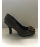 Sofft Women&#39;s Taupe Suede Heels Size 8 - $546.62 MXN