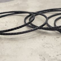 Black Ridged Thin Metal Bangles Metallics Stack of 6 - $258.82 MXN