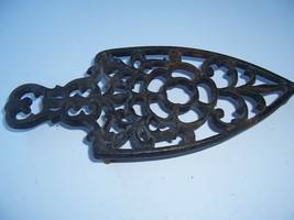Vintage Set Of Cast Iron Trivets From 1940&#39;S Or 1950&#39;S - £14.05 GBP