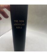 Vintage 1970 New American Bible  NAB Black Leather Kenedy $ Sons Publ - $468.22 MXN