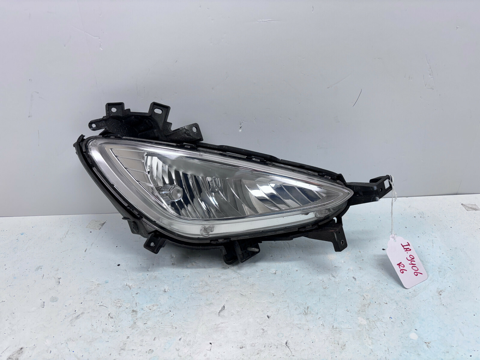 92202-3X5  2013 2014 2015 HYUNDAI ELANTRA HALOGEN FRONT RIGHT OEM  FOG L... - $50.00