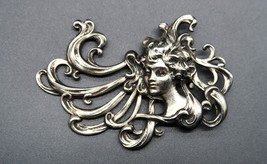 Art Nouveau Nymph Sweeping Cartouche Woman Silver Tone Vintage Brooch - $750.84 MXN