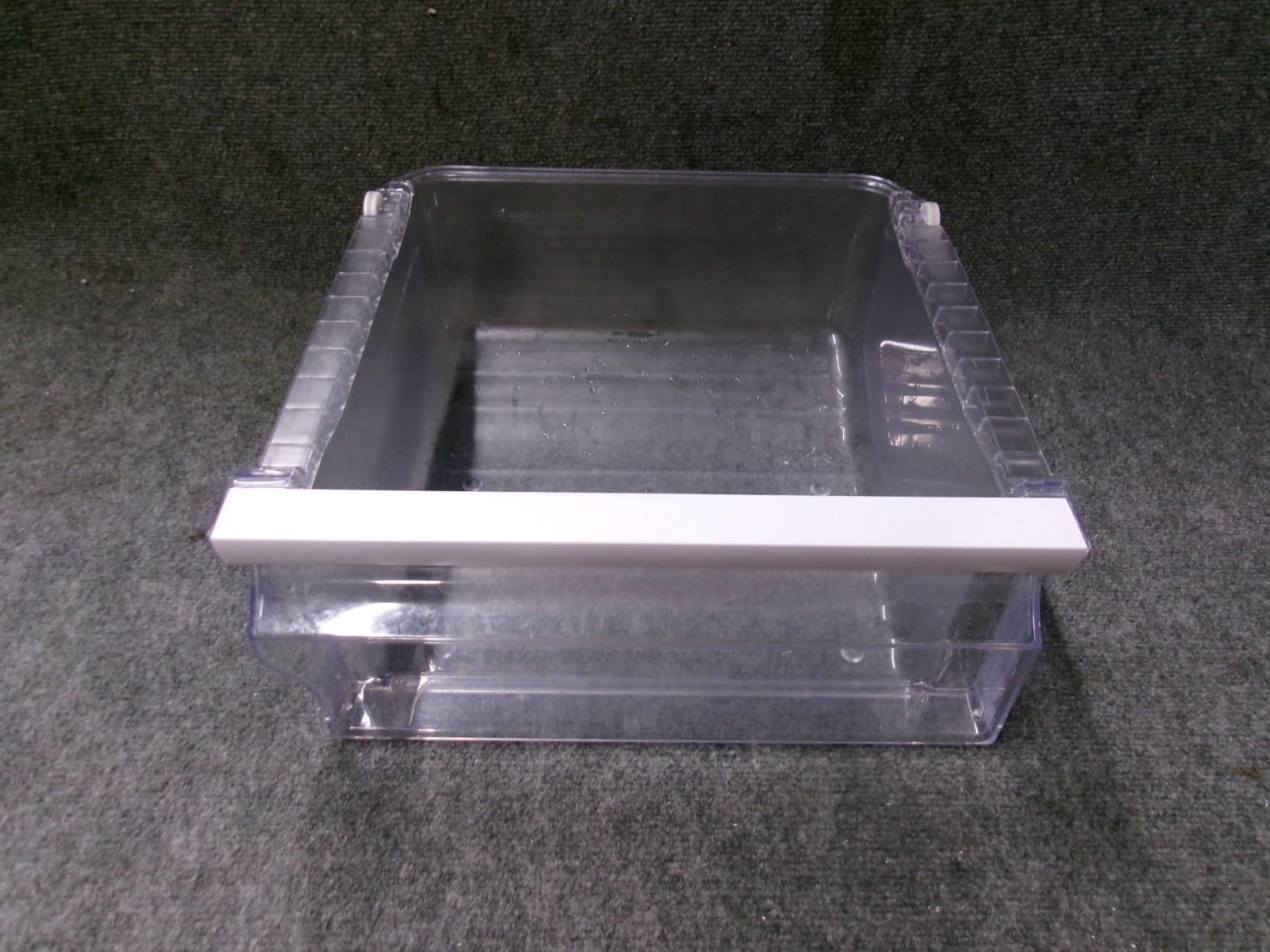 DA97-13841B SAMSUNG REFRIGERATOR CRISPER DRAWER RIGHT SIDE - $50.00