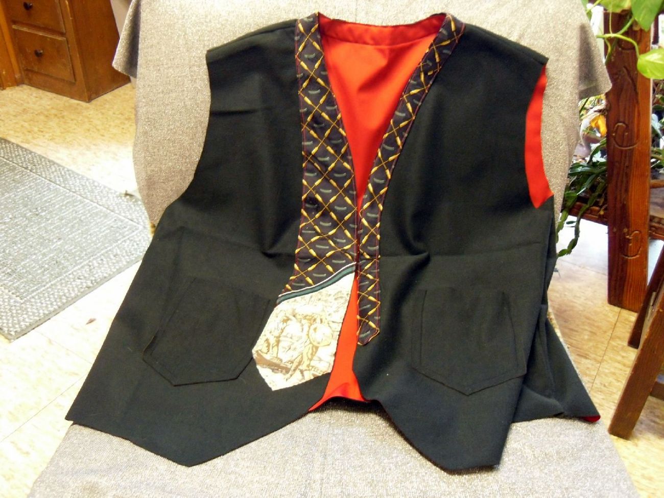 Casual Fashion Unisex Vest, Mans Tie on Black, Style D - $4.00