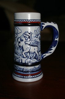 AVON 1983 Endangered Species Mini Stein Stien - $7.00