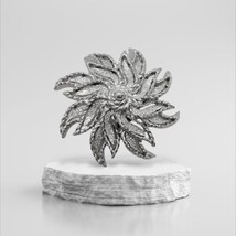 Vintage Gerrys Silver Tone Floral Swirl Brooch Pin Signed Snowflake Poinsettia - £7.73 GBP