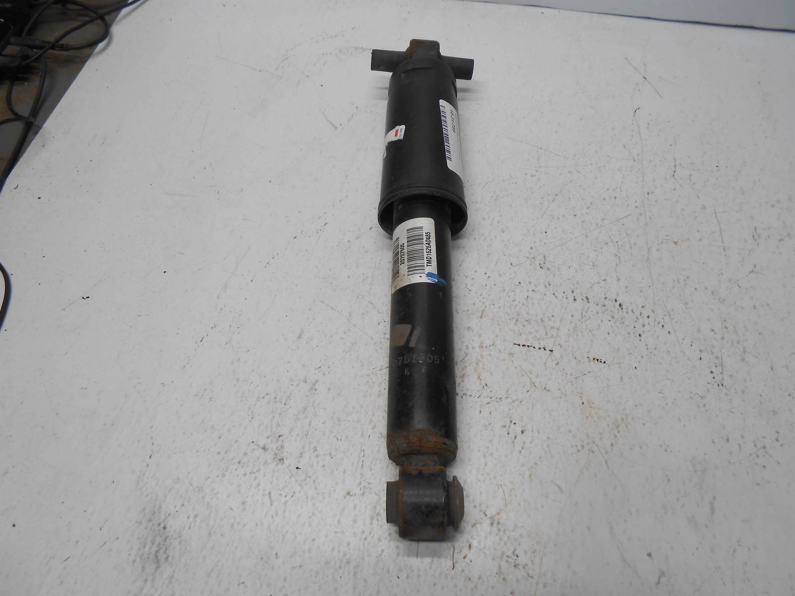  2008-2012 Buick Rear Suspension Shock Absorber 20757505 - $36.99