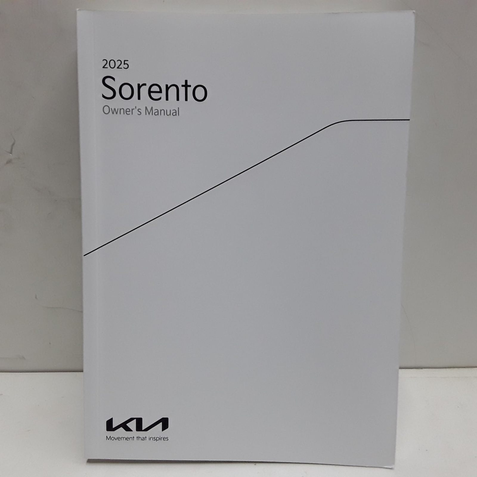 2025 Kia Sorento Owners Manual [Paperback] Auto Manuals - $122.49