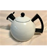 White and Black Enamel WhistlingTea Kettle - $646.23 MXN