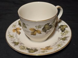 Vintage ROYAL DOULTON England Tea Cup &amp; Saucer LARCHMONT Pattern - Repla... - $208.12 MXN