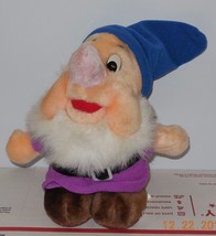 Disney Store Exclusive Snow White Happy Dwarf 6&quot; plush toy RARE HTF - £18.84 GBP