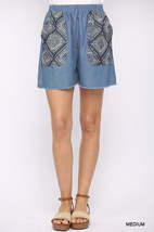 Casual Medium Denim And Print Pockets Elastic Waist Shorts With Raw Hem_ - $19.00