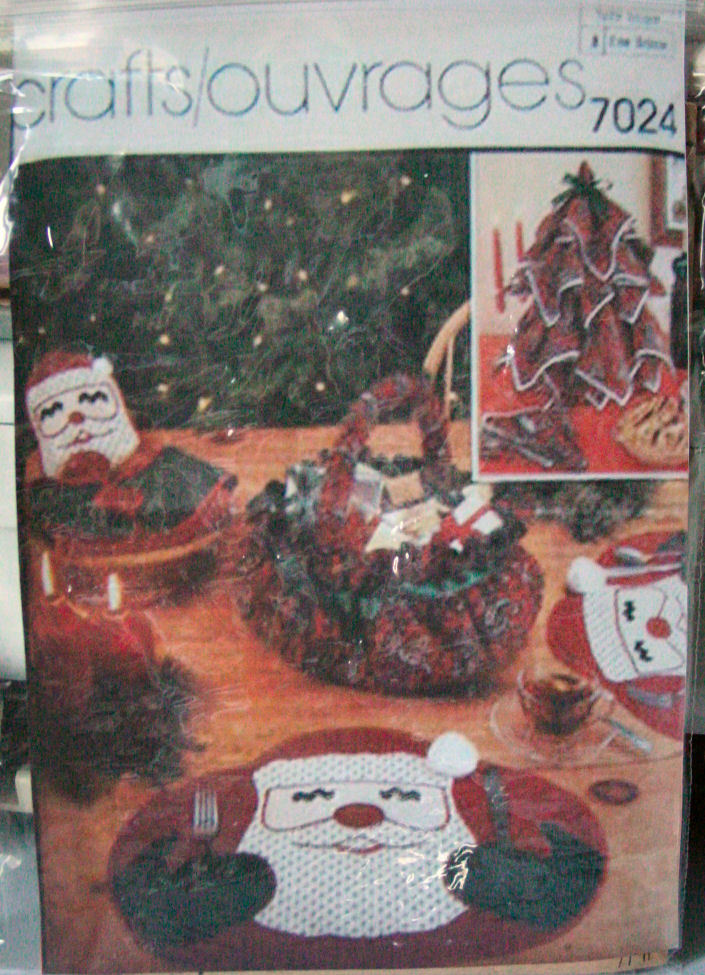 Pattern 7024 Christmnas Decor with Santa - $9.99