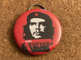 Vintage  Che Guevara Button Bottle Opener Key Ring 2.25&quot; - $110.60 MXN
