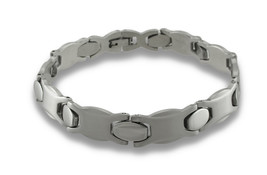 Zeckos Stainless Steel Hugs Kisses Ladies Bracelet XOXO - £11.35 GBP