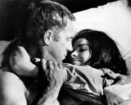 The Getaway 1972 Steve McQueen and Ali MacGraw cuddle in bed 24x30 inch poster - £23.58 GBP