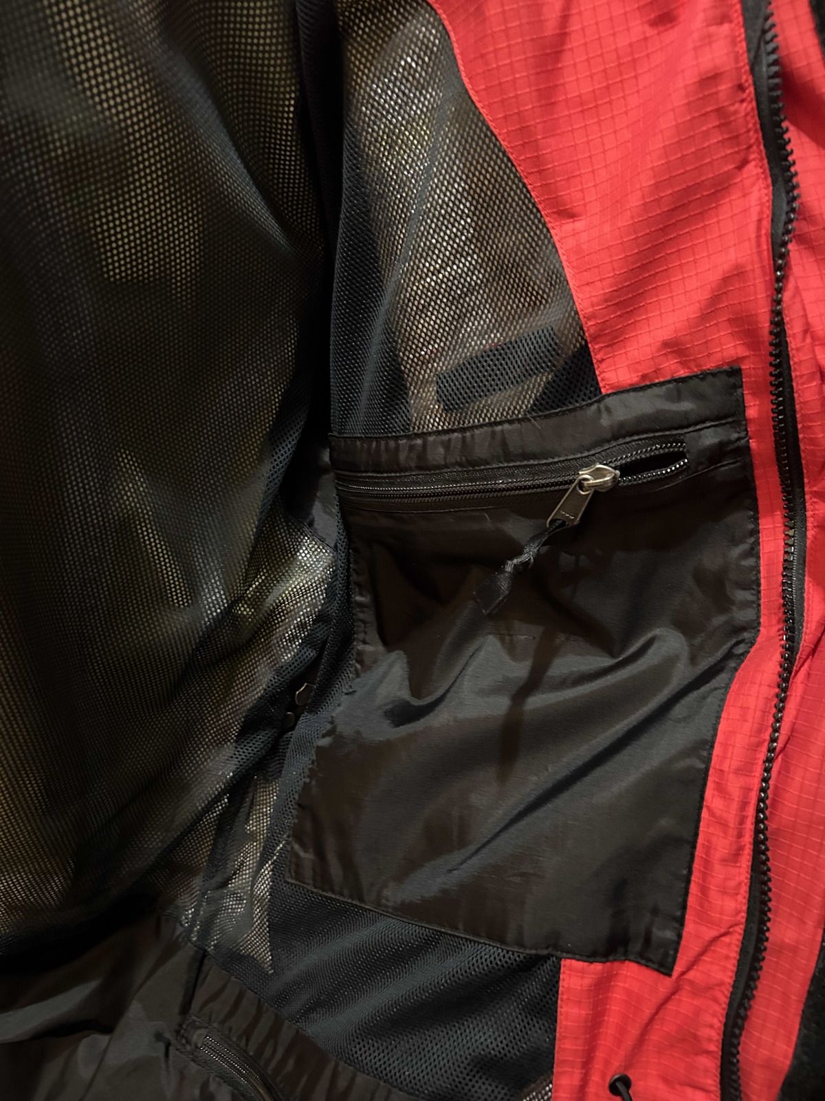 The North Face XL Search & Rescue Goretex and 50 similar items The North Face XL Search & Rescue Goretex and 50 similar items