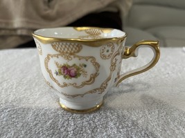 Royal Albert Crown China Hampton Style Gold &amp; White Tea Cup NO Saucer - £14.24 GBP