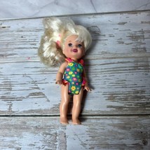 1996 Mattel Pool Fun Kelly Baby Sister Of Barbie Kelly Doll Doll W/ Swimsuit - $10.58