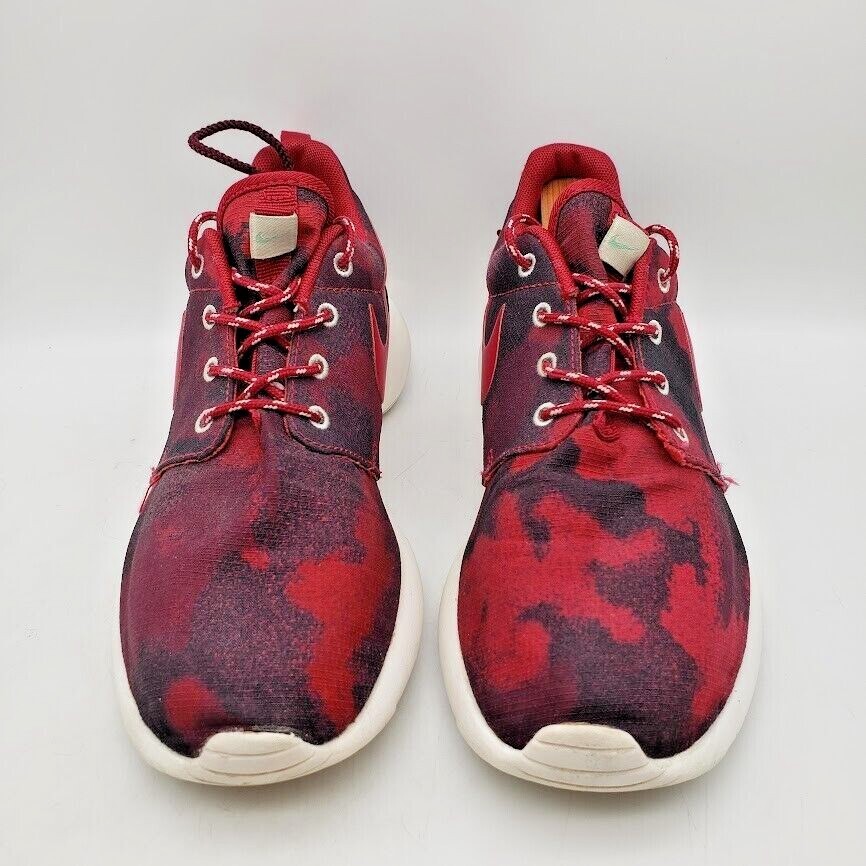NIKE Roshe Run Camo Sneakers in Red Black (Women's Size 8) 599432-600 Item image 4