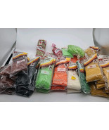 Lot of 33 VTG Latch Hook RUG YARN CARON 27 New 6 Opened Various Colors Read - $568.30 MXN