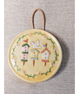 Pretty Hand Painted Round Ceramic Dove Bird &amp; Houses Wall Decor - $403.27 MXN