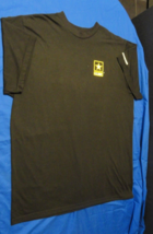 U.S. Army Black And Yellow Short Sleeve Physical Training Crewneck T-SHIRT Large - $17.79