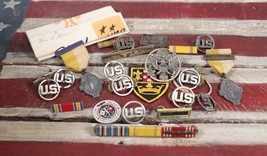 Vintage Huge LOT of Mixed Military Pins Armed Forces Day w/ Thanksgiving... - $505.64 MXN