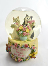 San Francisco Music Box Angus And Friends Ltd Smell The Roses Snow Globe - £79.37 GBP