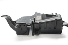 2000-2005 TOYOTA CELICA GT GTS ENGINE BAY RIGHT SIDE ECU BOX LOWER COVER P7042 image 2