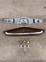 1970-1972 Oldsmobile Cutlass Vista Cruiser Steering Wheel Horn Pad Butto... - $2,238.98 MXN