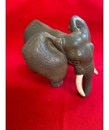 2004 Schleich Germany Retired Elephant w Tusks 5&quot; Length 4&quot; Tall - $187.97 MXN
