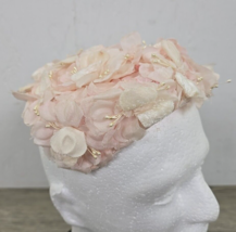 Vintage 1960s Light Pink &amp; Cream Floral Lace Head Cap Covering - £22.39 GBP